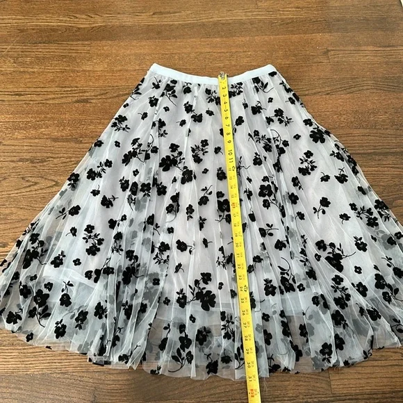 NWOT Chicwish 3D POSY LINED DOUBLE-LAYERED MESH MIDI SKIRT IN DUSTY BLUE XS - Picture 9 of 14